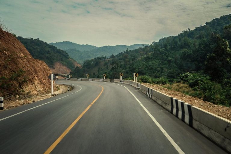 the-old-road-through-the-mountains-1582119041